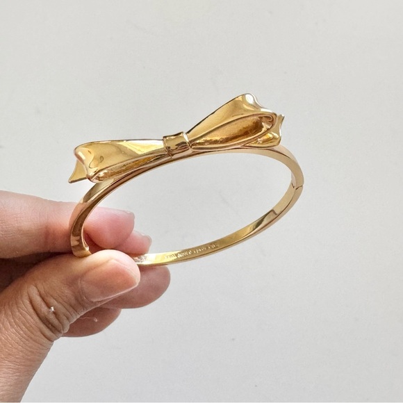 Kate Spade Gold Plated Bow Bangle Bracelet - Picture 1 of 3